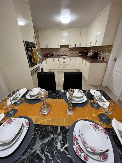 Gated Home Close To Birmingham City Centre エクステリア 写真