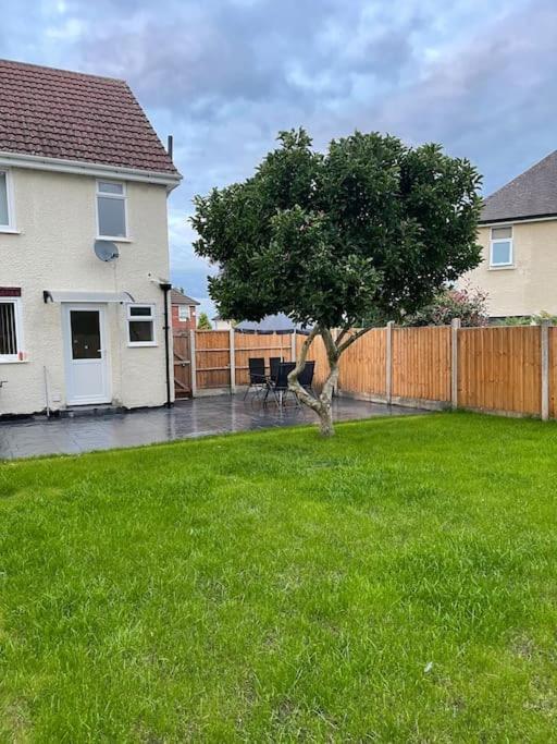 Gated Home Close To Birmingham City Centre エクステリア 写真